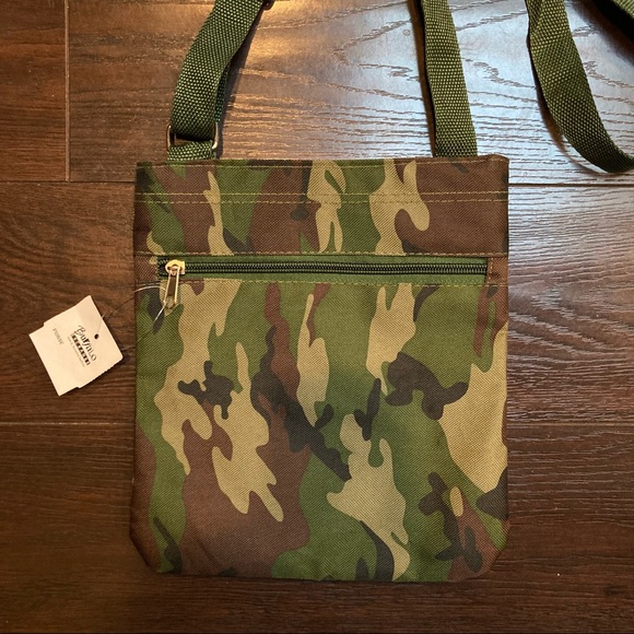 Camouflage Crossbody Bag - Picture 2 of 4
